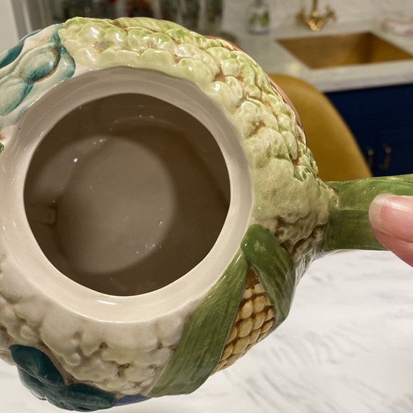 Fitz and Floyd Vegetable Garden Teapot, from the 1986 collection. - Picture 6 of 7